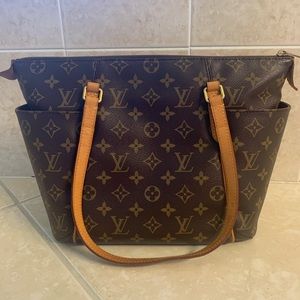 Louis Vuitton Totally PM